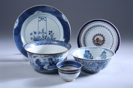 Appraisal: FIVE-PIECES CHINESE BLUE AND WHITE PORCELAIN Ming Qing Dynasty Tea