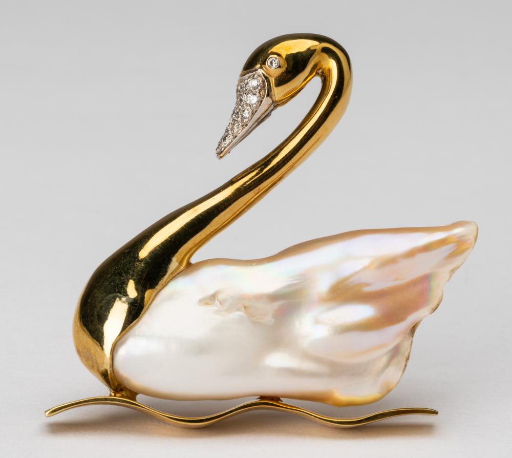 Appraisal: KARAT YELLOW GOLD DIAMOND PEARL SWAN BROOCHBody of the swan