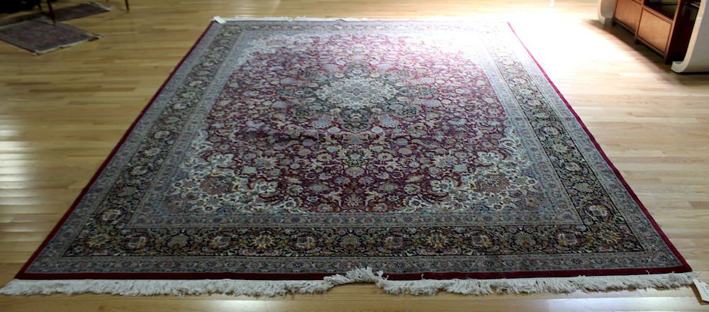 Appraisal: Vintage and Finely Hand Woven Roomsize Carpet Great design vibrant