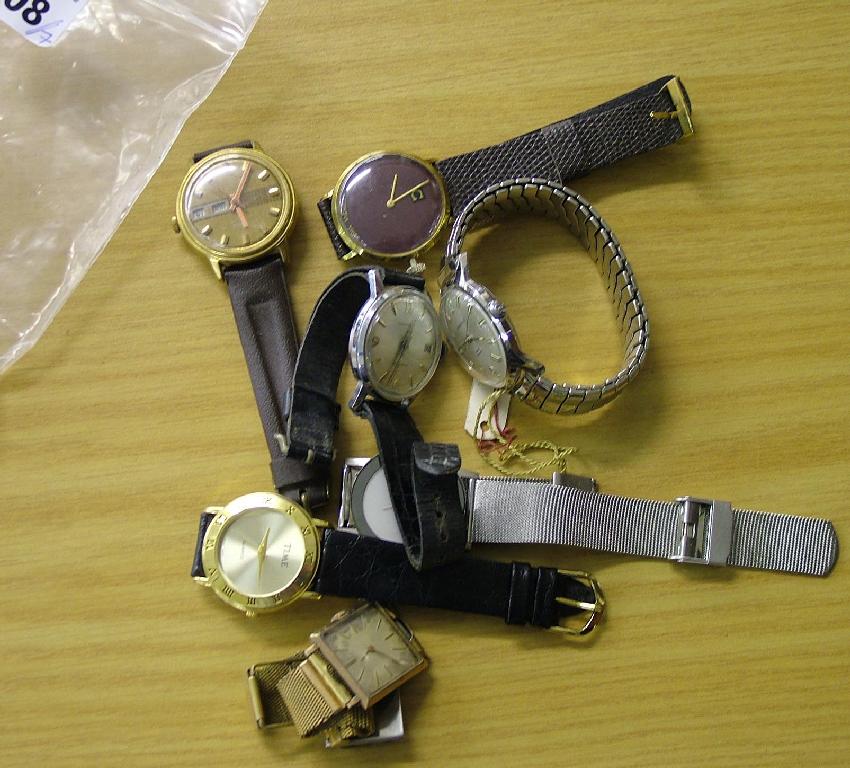 Appraisal: Bag of seven assorted gentleman's wristwatches