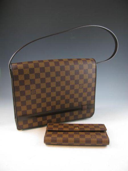 Appraisal: Louis Vuitton Damier Wallet Tribeca bag with full length front