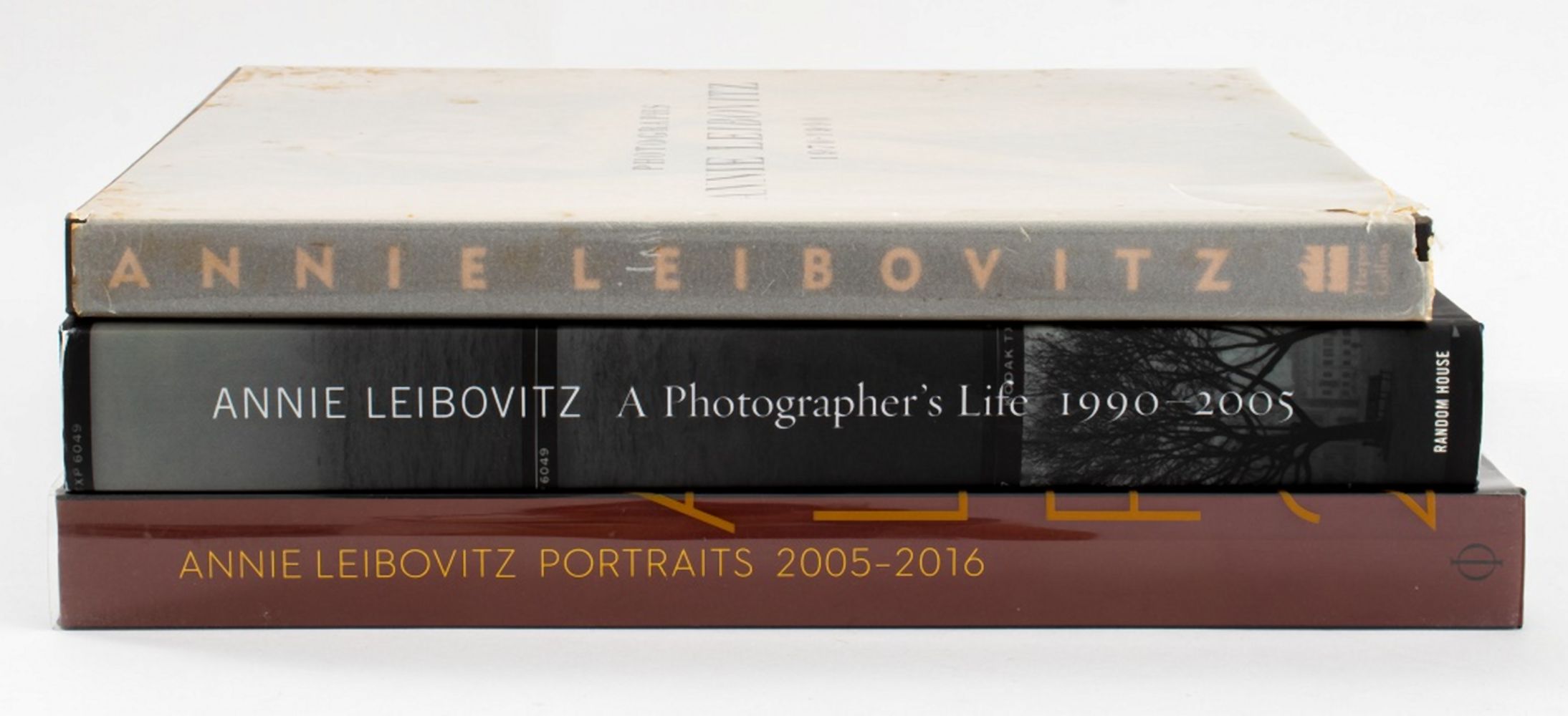 Appraisal: ANNIE LEIBOVITZ PHOTOGRAPHY ART REFERENCE BOOKS Group of three art