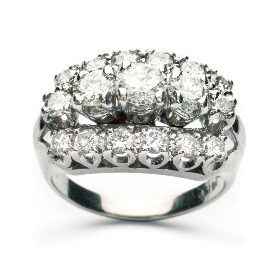 Appraisal: Lady's K white gold diamond ring containing round mine-cut diamonds