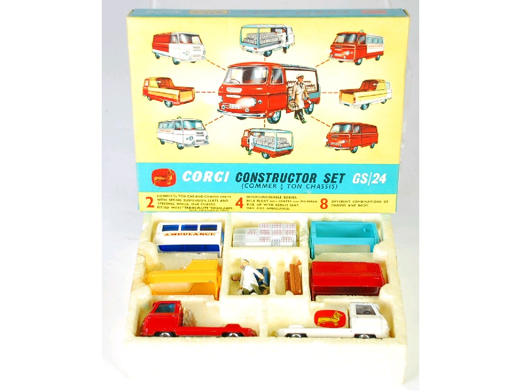 Appraisal: CORGI GIFT SET No CONSTRUCTOR SET Commer ton chassis complete