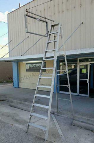 Appraisal: Is a 's- 's era ' aluminum ladder with no