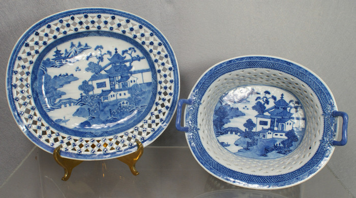 Appraisal: Chinese Export porcelain Nanking reticulated fruit bowl and undertray restored