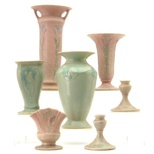 Appraisal: ROSEVILLE Seven Cremona pieces a pink fan vase a pink