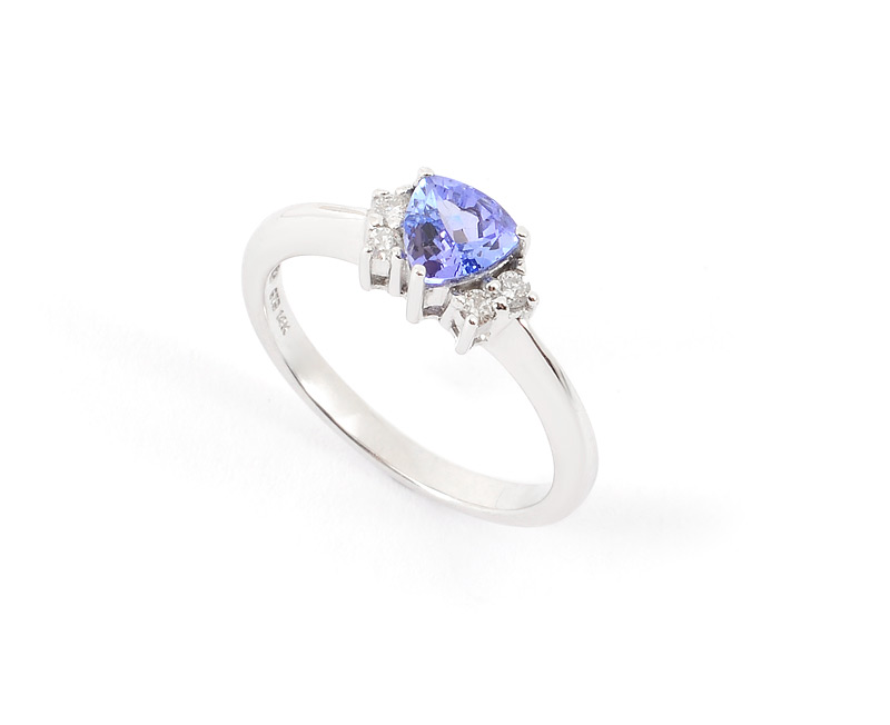 Appraisal: TANZANITE DIAMOND RING K white gold ring centers one triangle