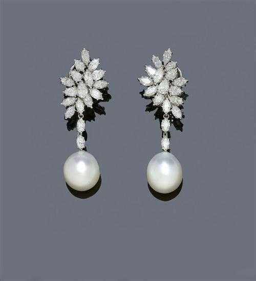 Appraisal: PEARL AND DIAMOND PENDANT EARRINGS White gold Elegant clip earrings