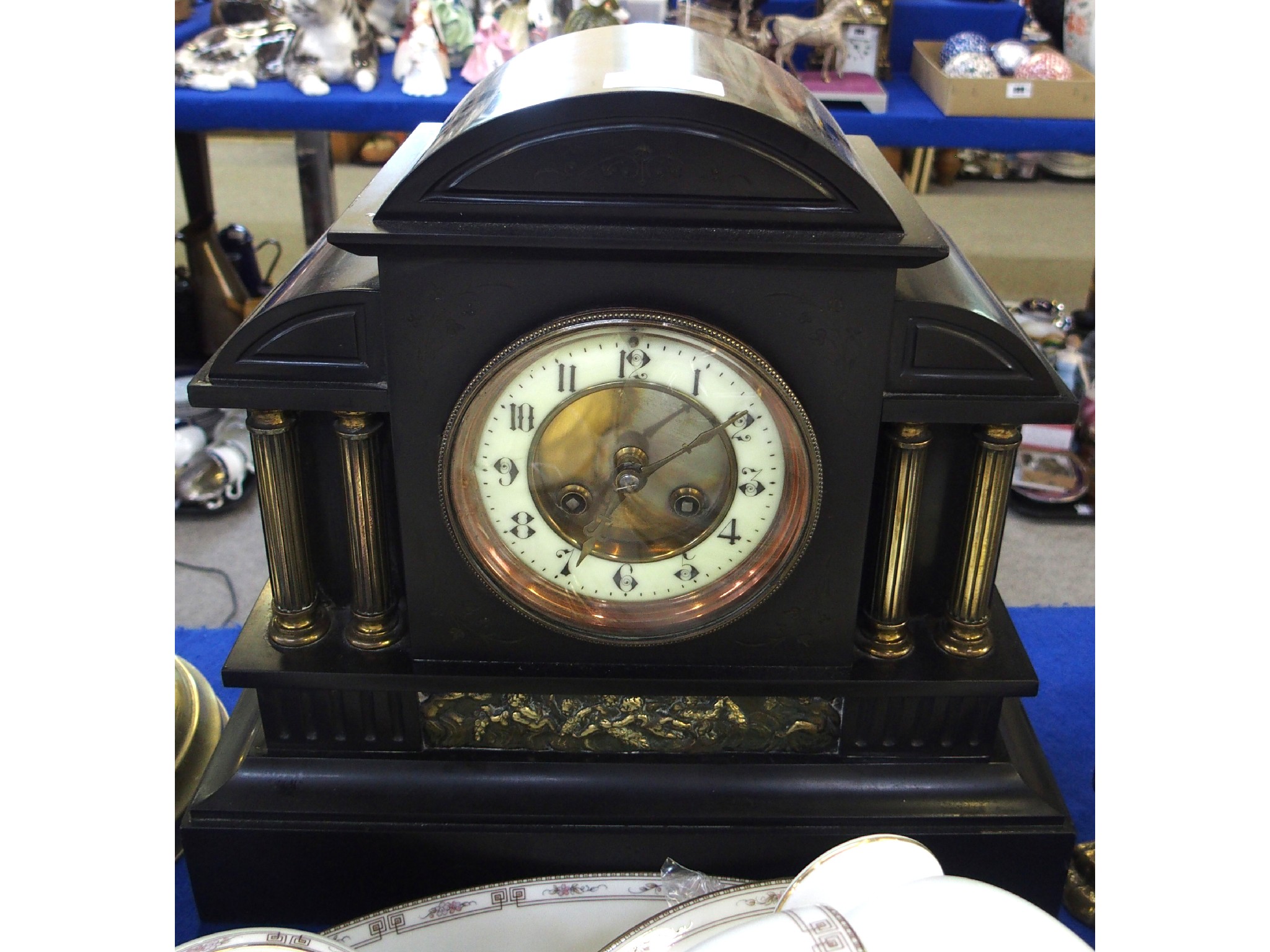 Appraisal: Mahogany and brass mantle clock