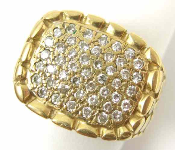 Appraisal: MAN'S DIAMOND CLUSTER AND FOURTEEN KARAT GOLD RING the ring