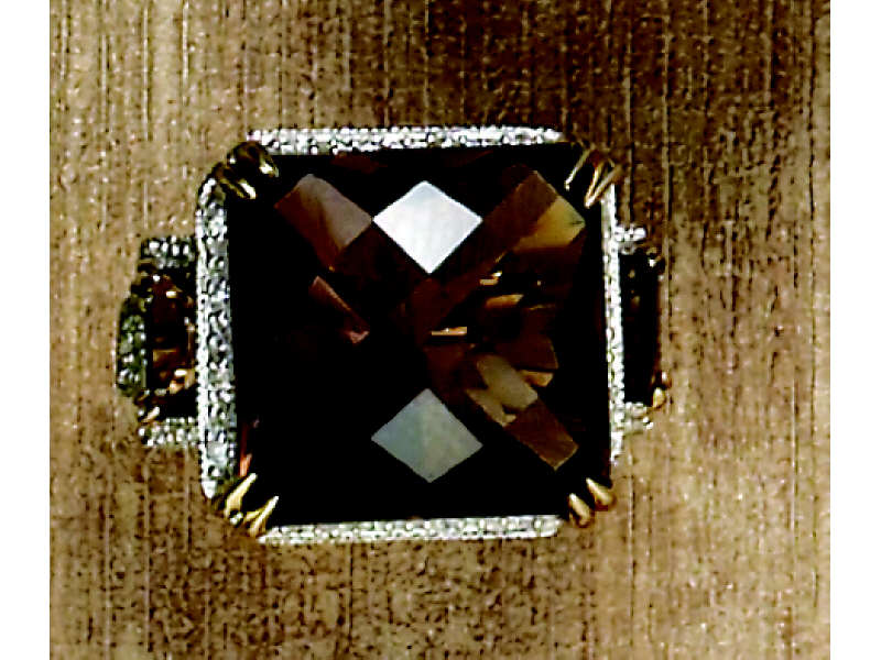 Appraisal: SMOKY QUARTZ RING k yellow gold ring with white gold