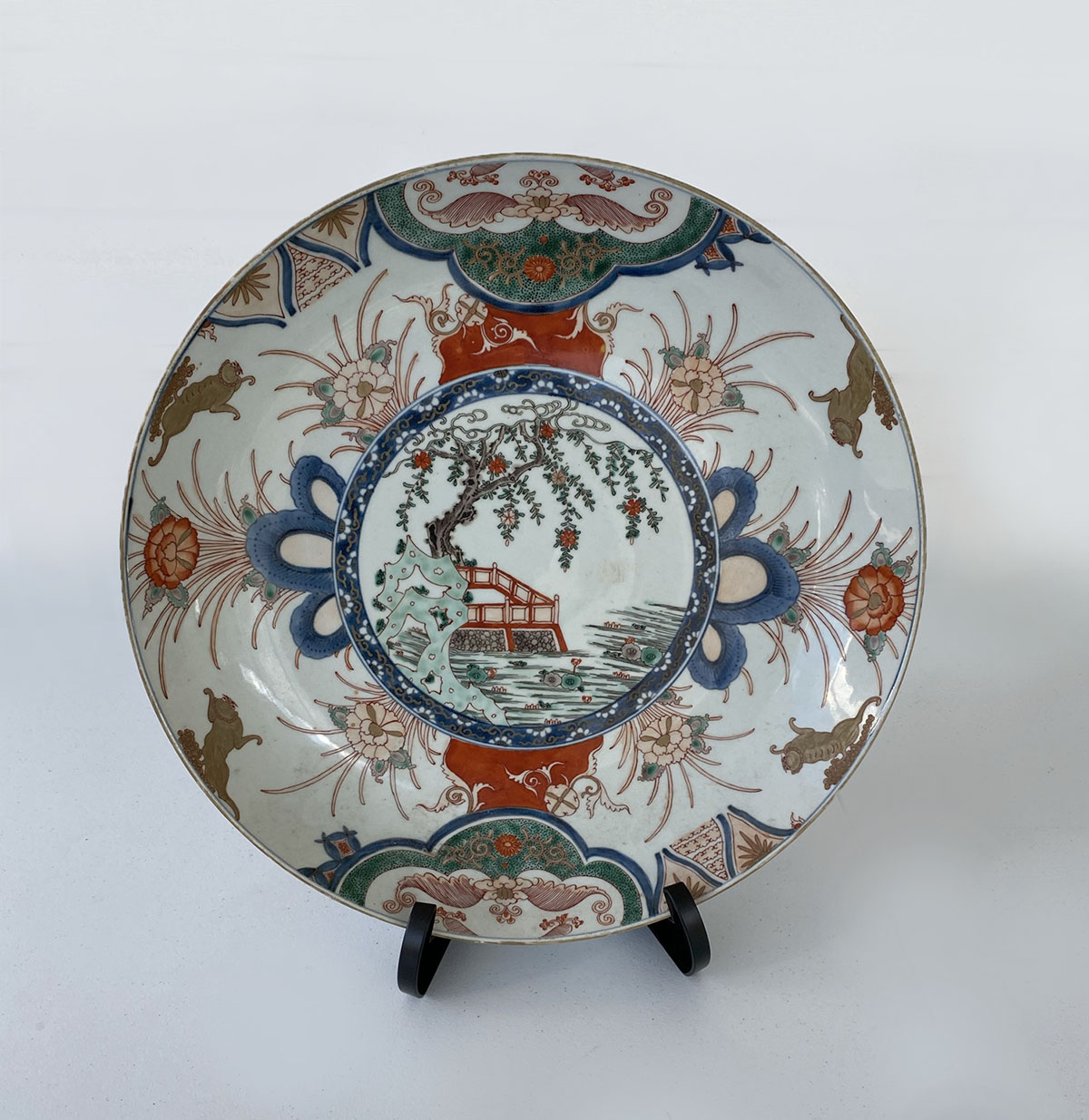 Appraisal: IMARI CHARGER LATE TH EARLY TH CENTURY Polychromed Japanese charger