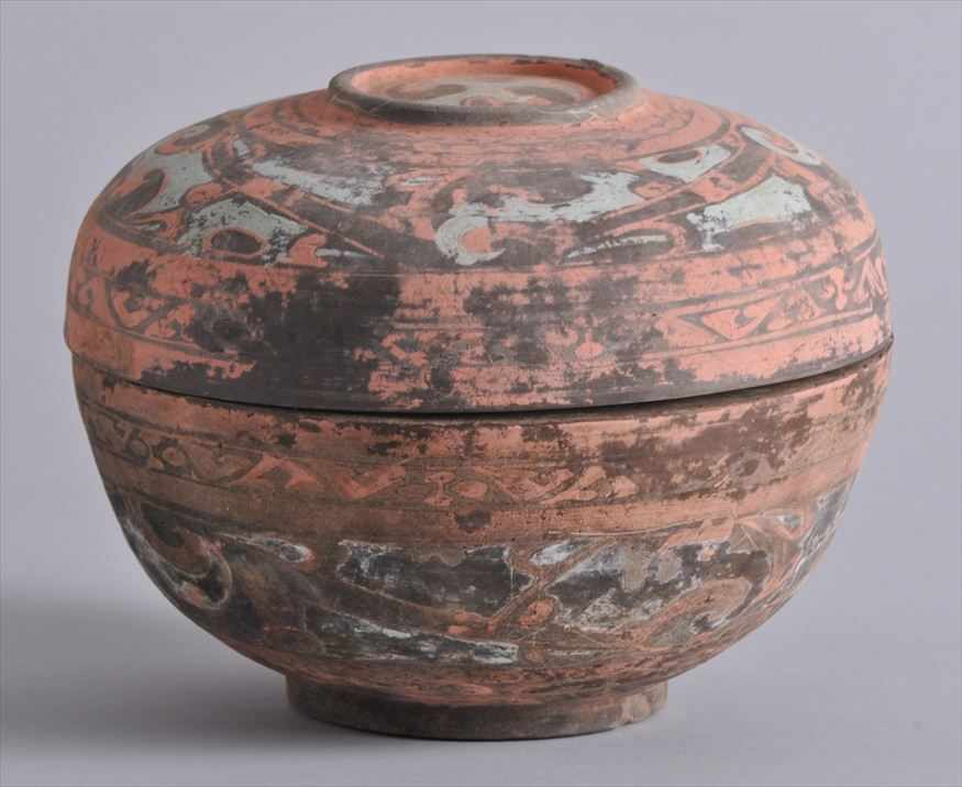 Appraisal: CHINESE PAINTED GRAY POTTERY BOX AND COVER The bowl and