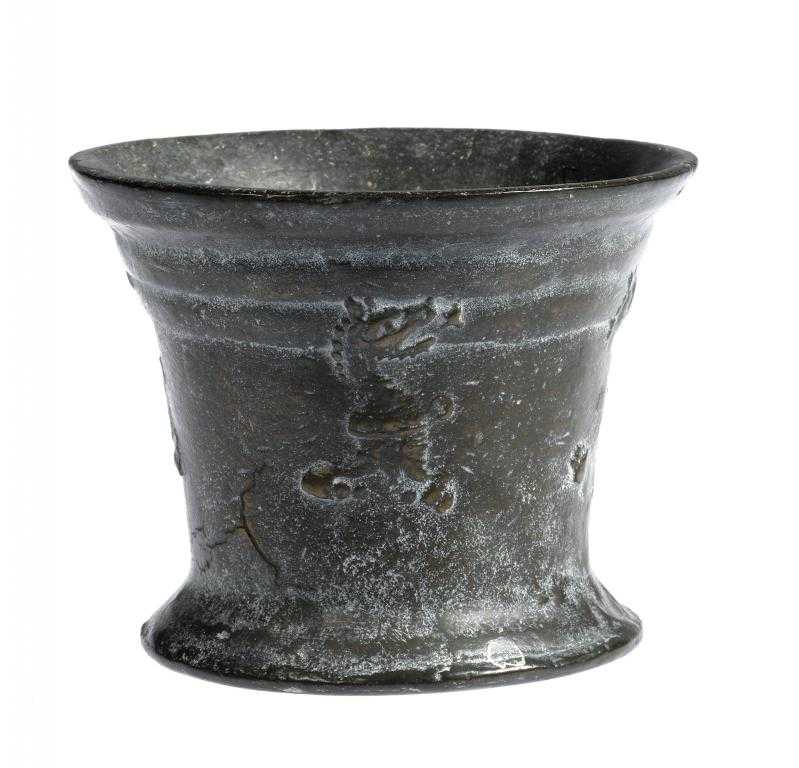 Appraisal: AN ENGLISH LEAD BRONZE MORTAR LONDON POSSIBLY LOTHBURY FOUNDRY cast