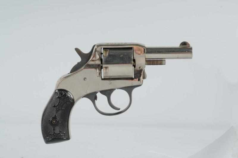 Appraisal: Smith Wesson Victor Revolver Description Special Gun retains nickel finish