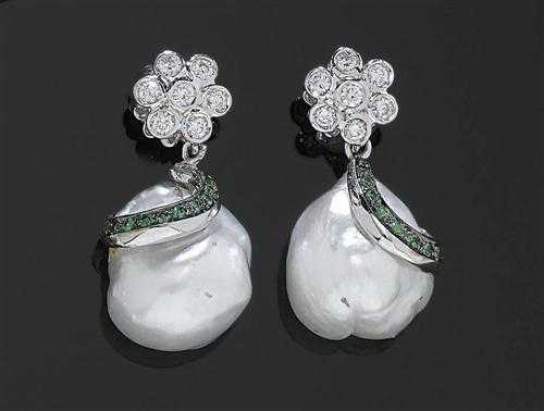 Appraisal: PEARL TSAVORITE AND BRILLIANT-CUT DIAMOND PENDANT EARRINGS White gold Fancy