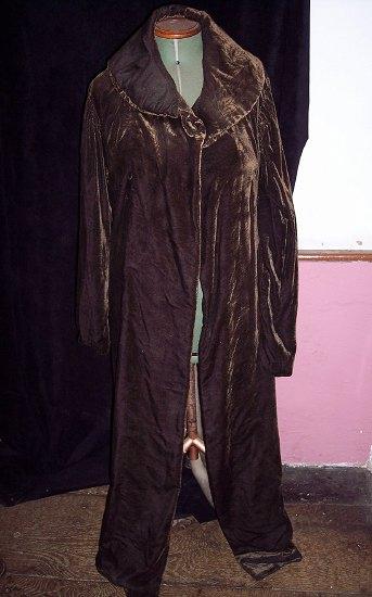 Appraisal: A dressmaker's dummy by Singer cm high and a velvet