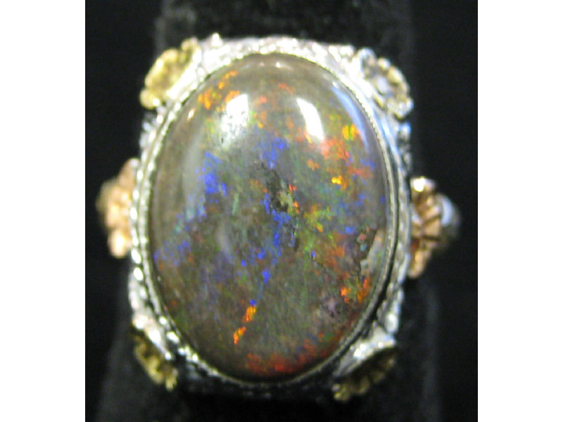 Appraisal: OPAL RING k white gold with yellow and rose gold