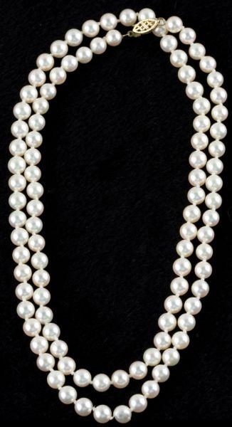 Appraisal: Akoya Pearl Necklace with KT yellow gold clasp - mm