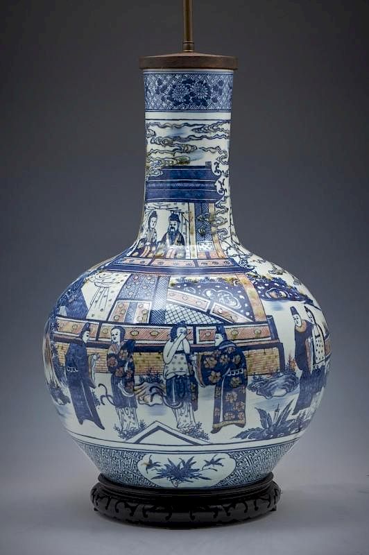 Appraisal: Chinese blue and white vase lamp Chinese porcelain vase converted