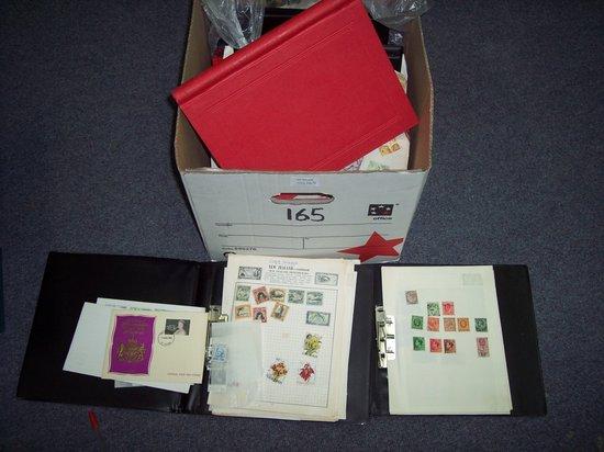 Appraisal: An accumulation of stamps in eleven binders and loose with