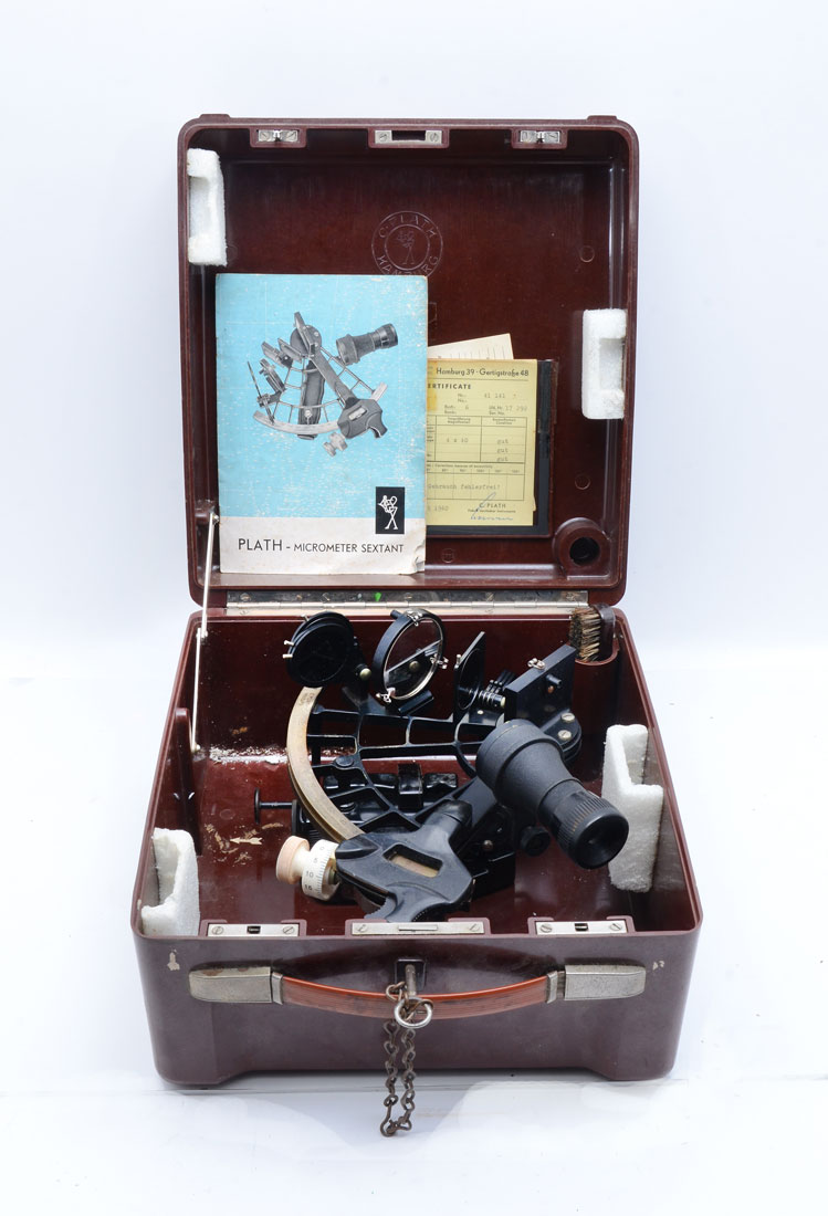 Appraisal: PLATHE GERMAN NAVAL SEXTANT IN CASE C Plath German sextant