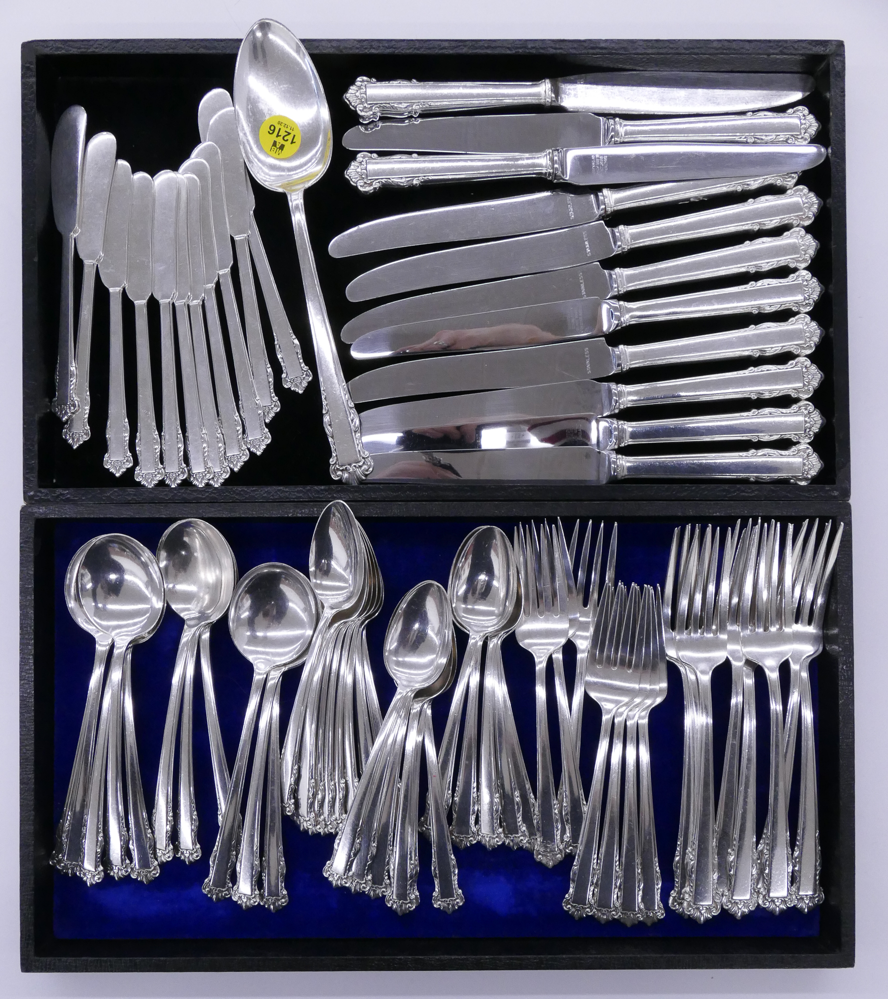 Appraisal: pc Lunt English Shell Sterling Flatware- g Filled Handles