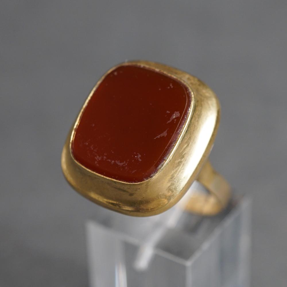 Appraisal: -Karat Yellow-Gold and Carnelian Ring dwt Size -