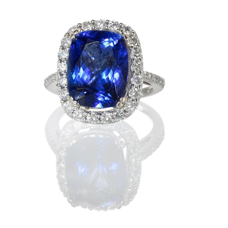 Appraisal: TANZANITE AND DIAMOND K WHITE GOLD RING Condition Report