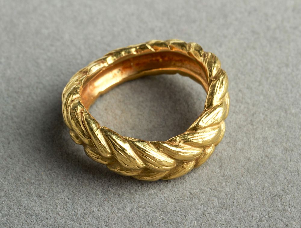 Appraisal: Angela Cummings K Gold Braided Wave Motif Ring Angela Cummings