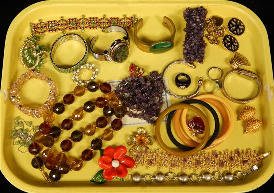 Appraisal: JEWELRY Costume jewelry pieces including Bakelite bangles elaborate rhinestone designs