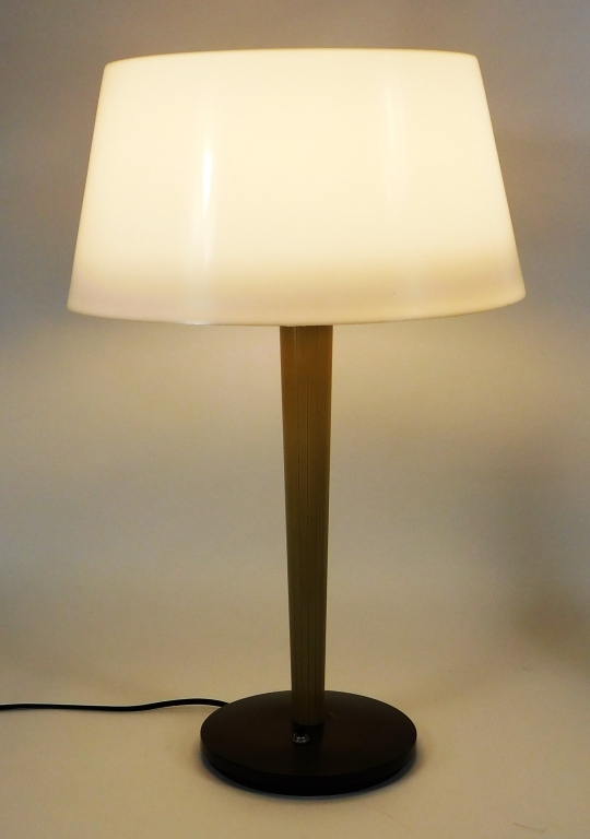 Appraisal: GERALD THURSTON MODERNIST LIGHTOLIER TABLE LAMP United States - Minimalist