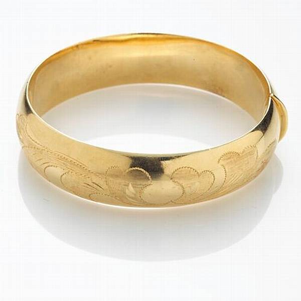 Appraisal: An k gold bangle bracelet signed Italy size in