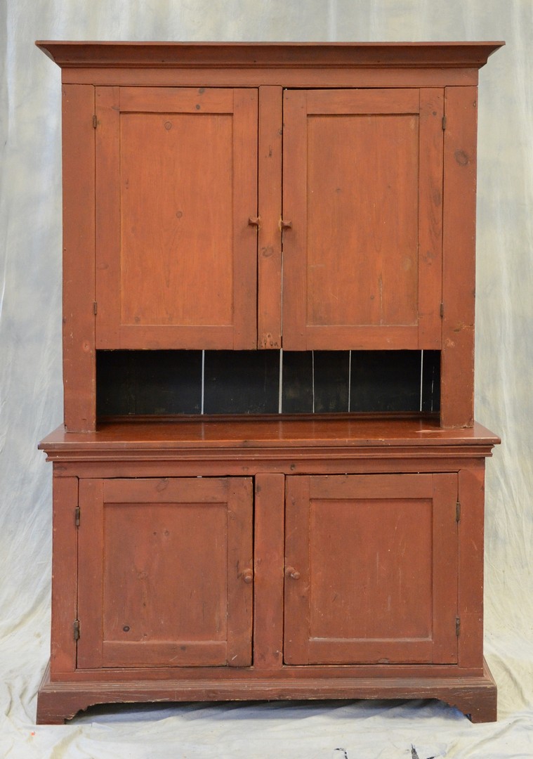 Appraisal: pc pine wall cupboard in red painted finish with blind