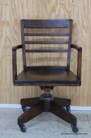 Appraisal: Vintage c 's Walnut Office desk ChairThis is a very