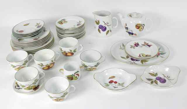 Appraisal: A quantity of Royal Worcester 'Evesham' and 'Evesham Vale' pattern