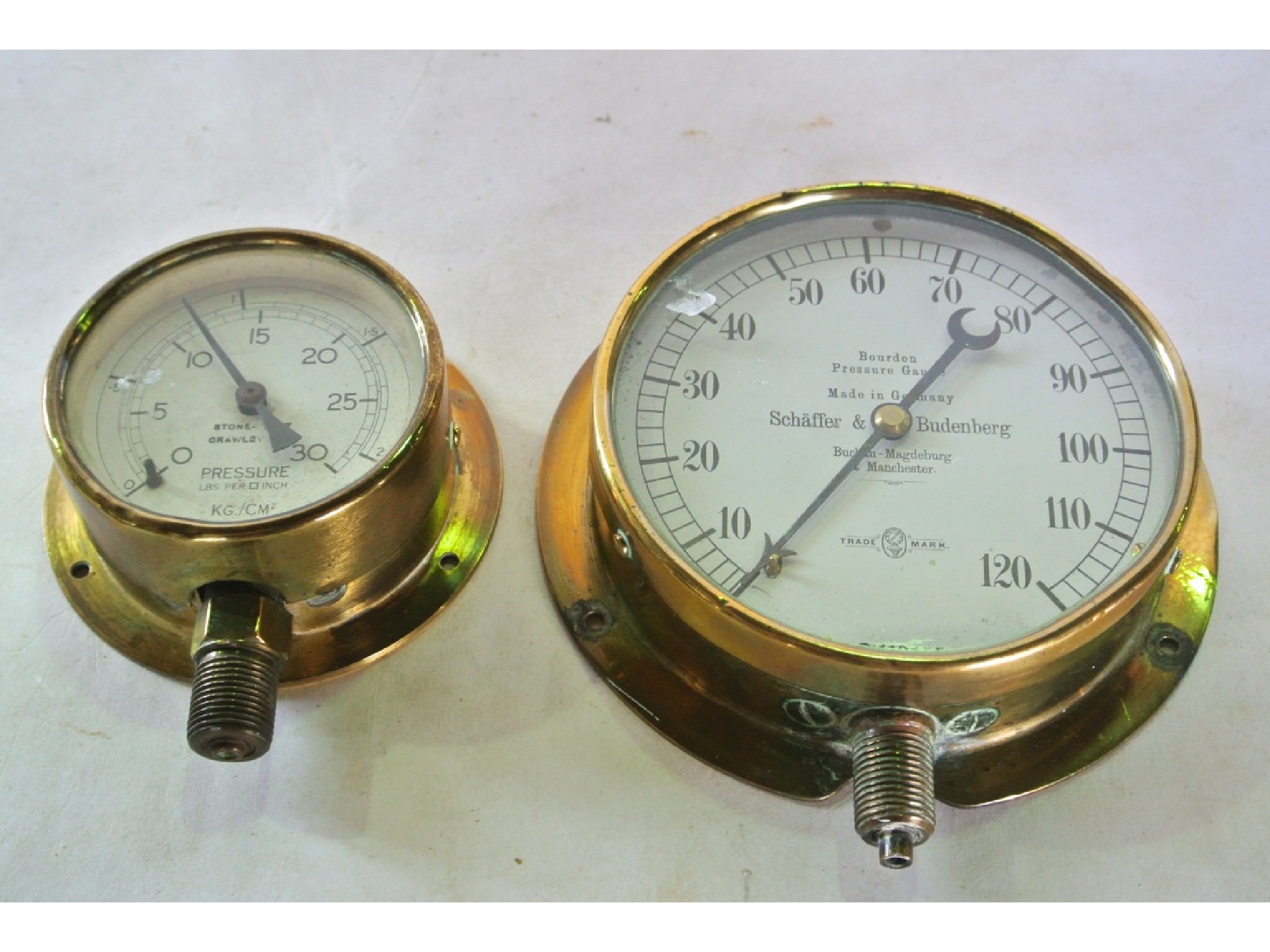 Appraisal: A German-made brass cased pressure gauge marked Schaffer Budenberg together