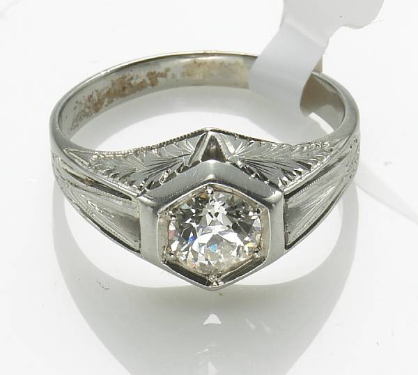 Appraisal: A diamond and k white gold gent's ring European-cut diamond