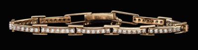 Appraisal: Diamond gate link bracelet channel set with round brilliant diamonds