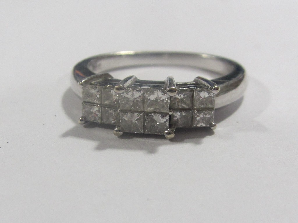 Appraisal: Eighteen carat white gold diamond set dress ring with twelve