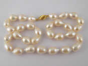 Appraisal: A South Sea cultured pearl necklace pearls approx x mm