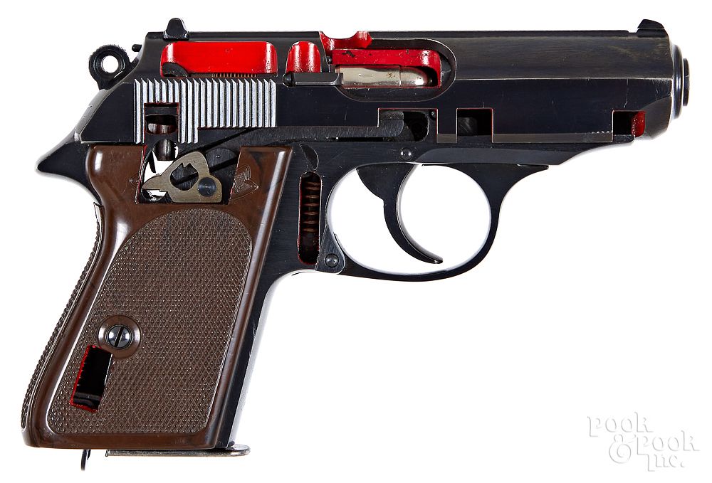 Appraisal: Walther PPK cutaway semi-automatic pistol Walther PPK cutaway semi-automatic pistol