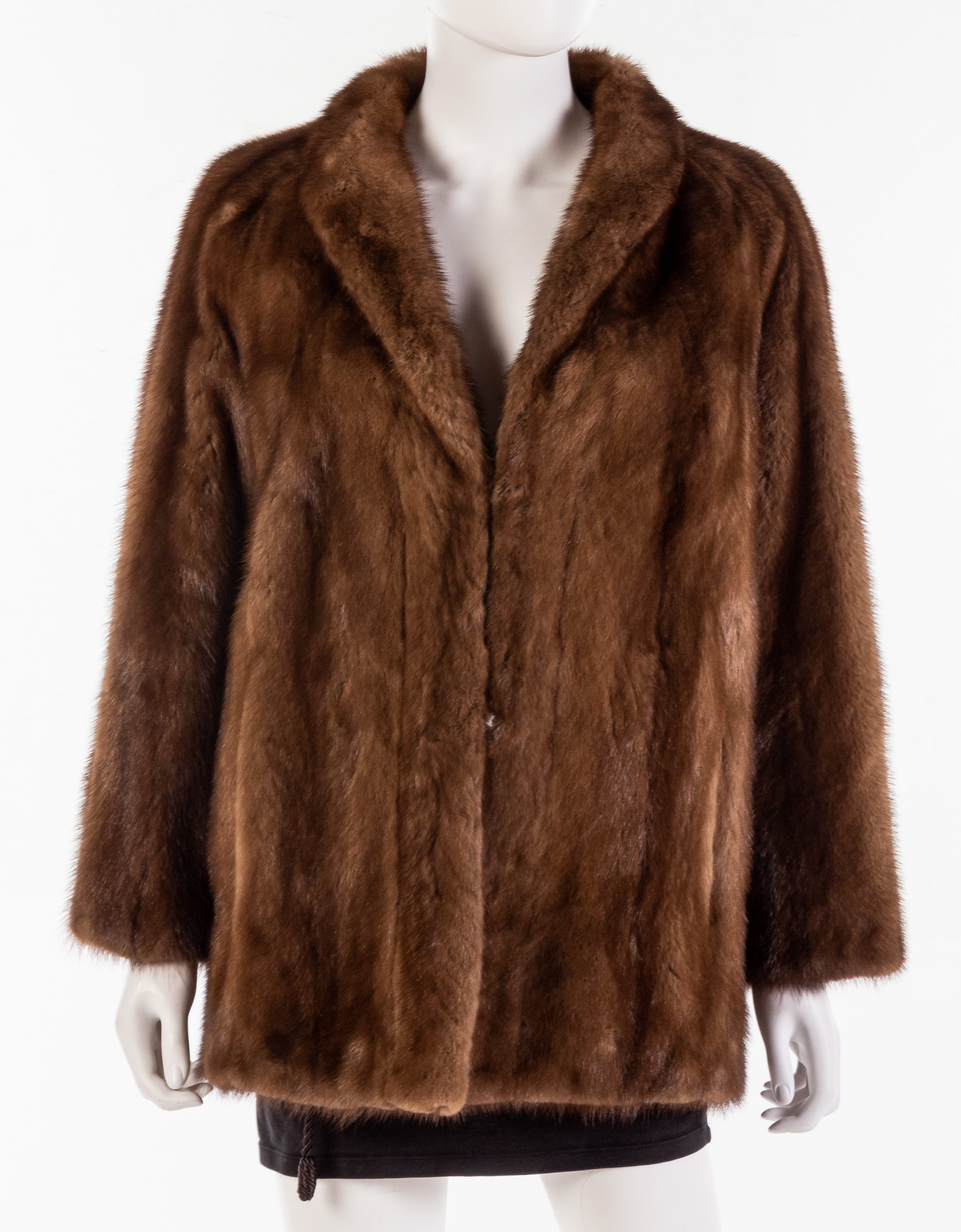 Appraisal: DARK BROWN MINK FUR COAT Shoulders in chest in length