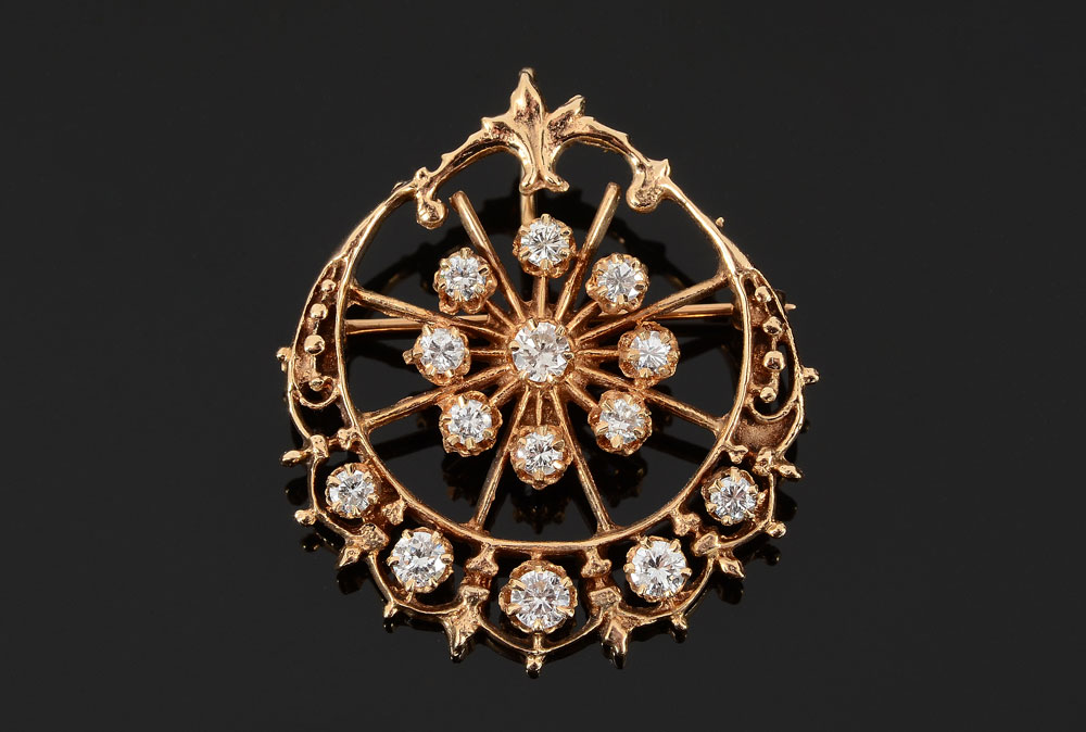 Appraisal: DIAMOND BROOCH PENDANT NECKLACE An unusual K yellow gold pendant