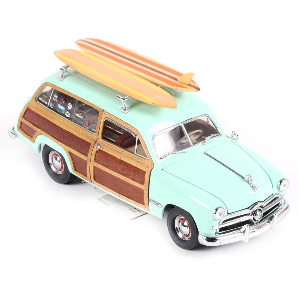 Appraisal: FORD WOODY SURF WAGON V SCALE FRANKLIN MINT DIECAST CAR