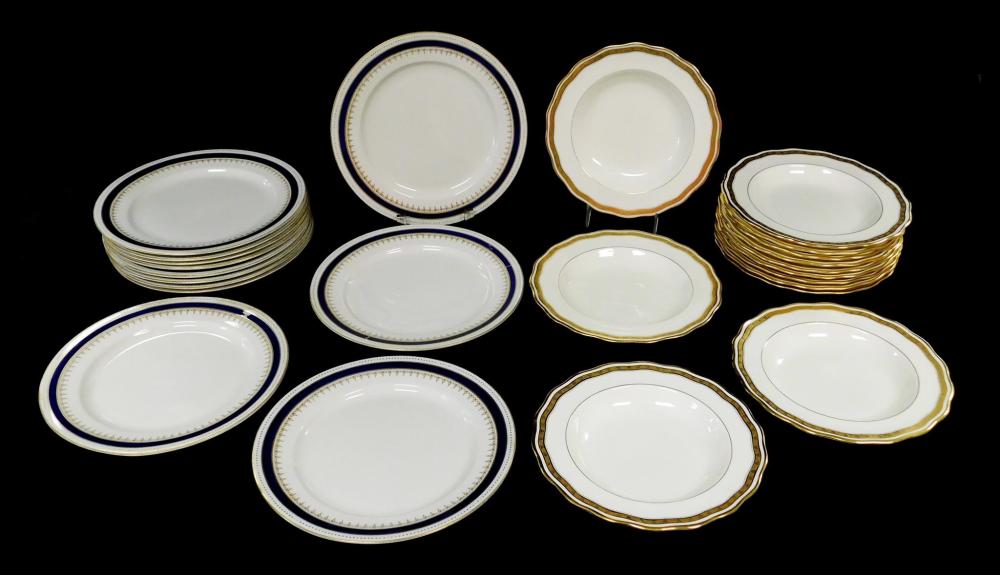 Appraisal: CHINA pieces of English porcelain dinner wear including thirteen Royal