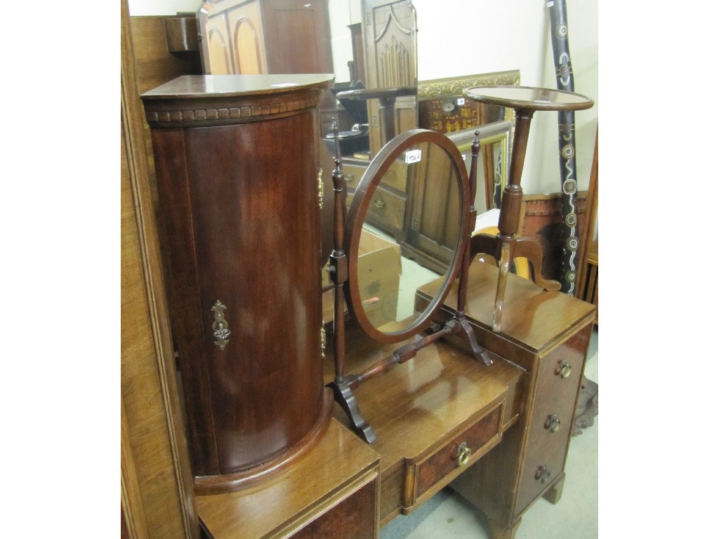 Appraisal: Small reproduction mahogany corner cabinet mahogany oval dressing mirror and