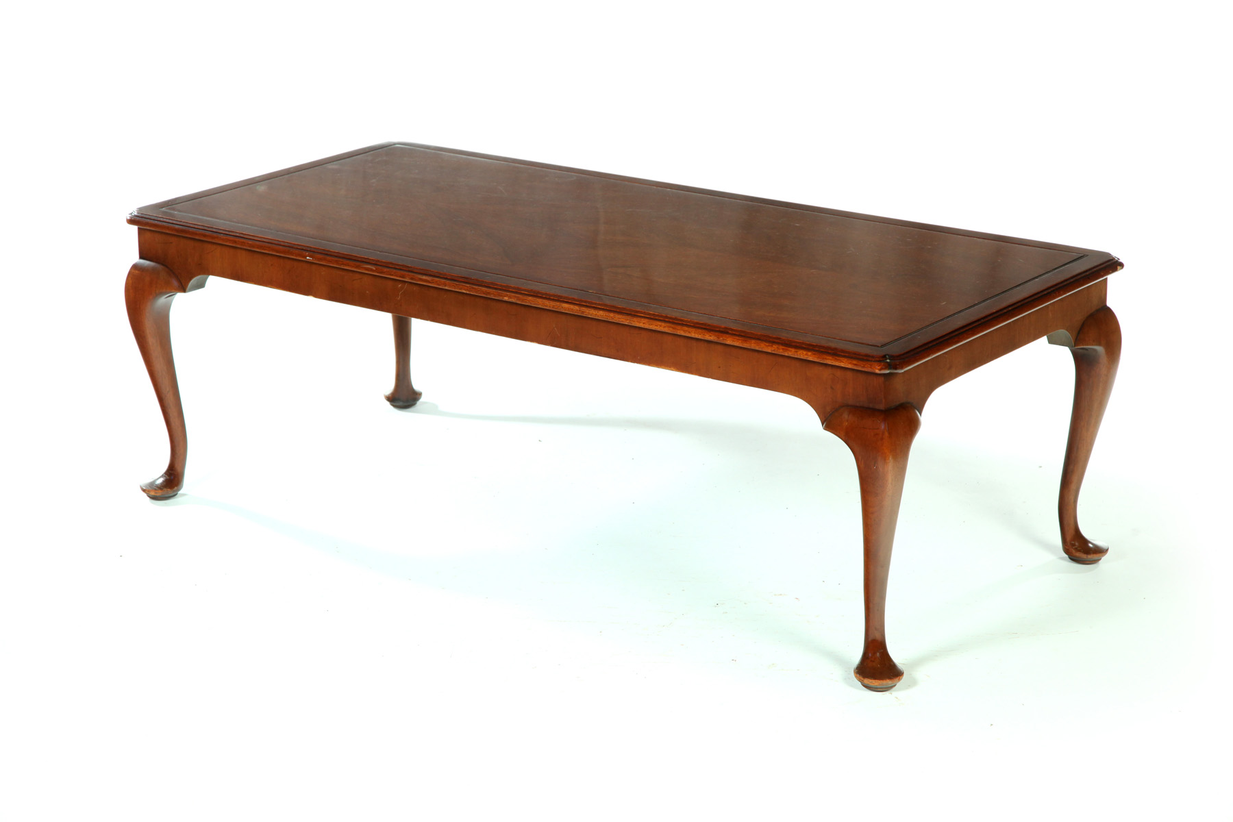 Appraisal: QUEEN ANNE-STYLE COFFEE TABLE Kittinger Buffalo New York th century