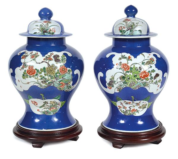 Appraisal: A PAIR OF CHINESE PORCELAIN FAMILLE VERTE AND POWDER BLUE-GROUND